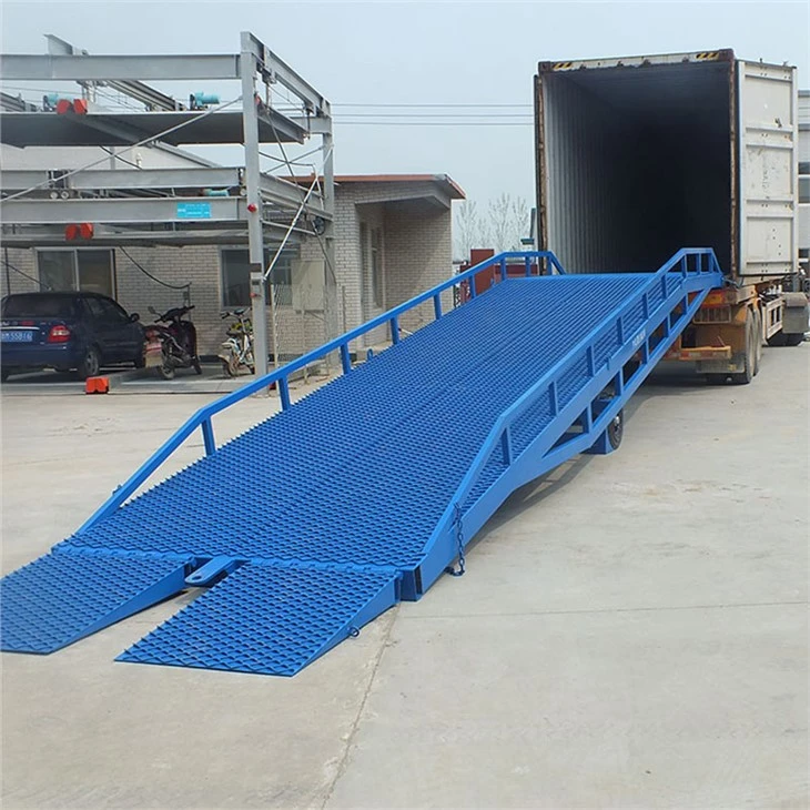 Hydrauliczna mobilna rampa dokująca